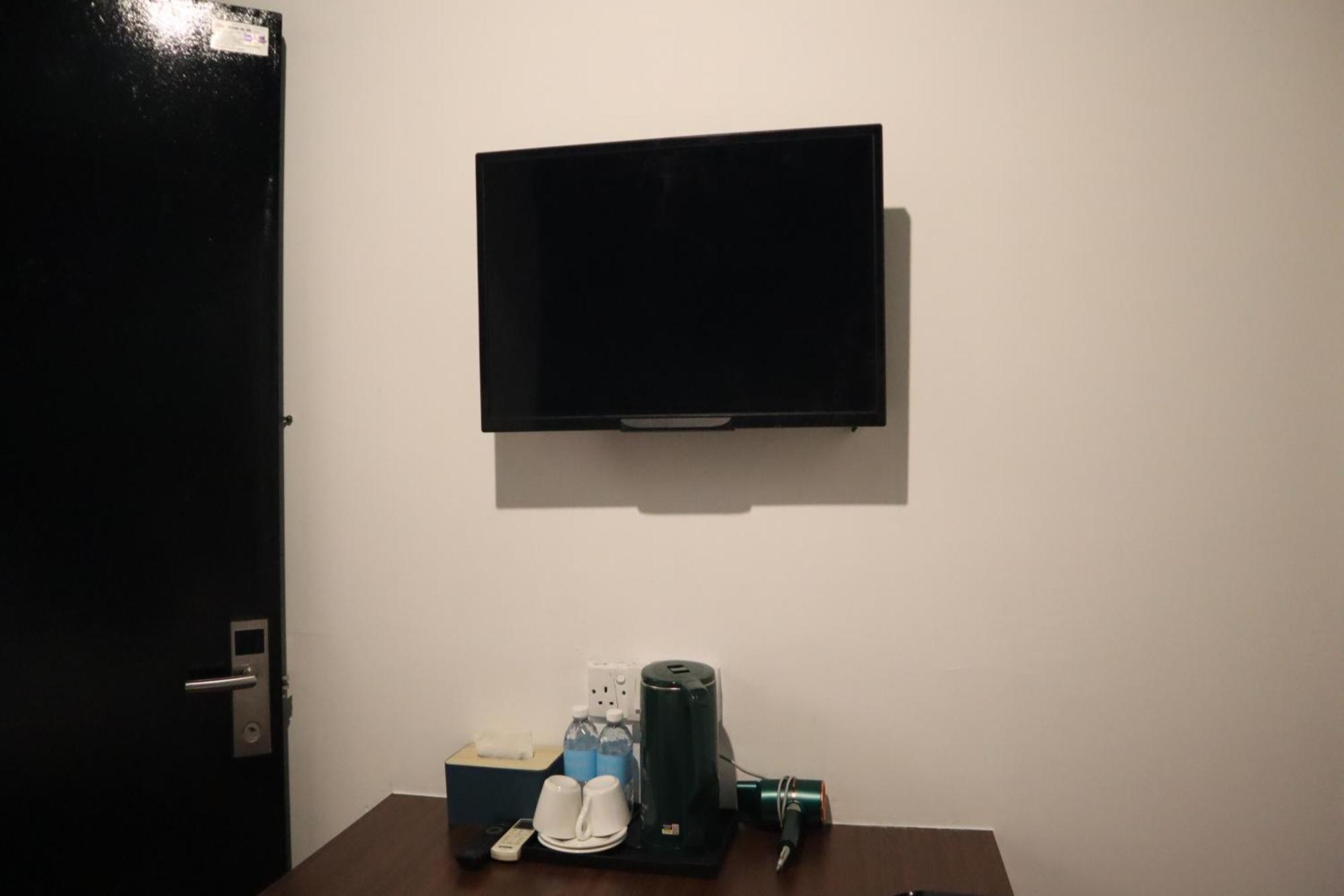 Room V at Kluang Parade Bagian luar foto